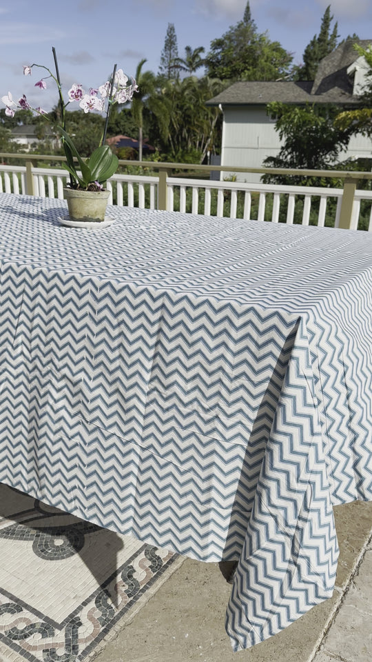 LARGE TABLECLOTH