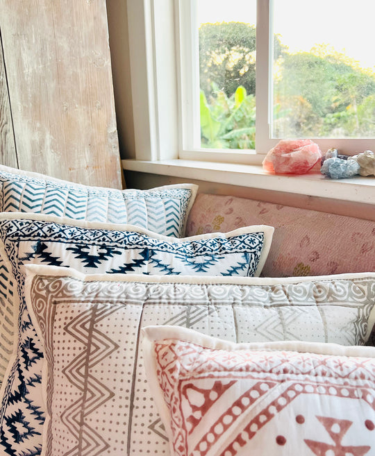 QUILTED CUSHION COVER