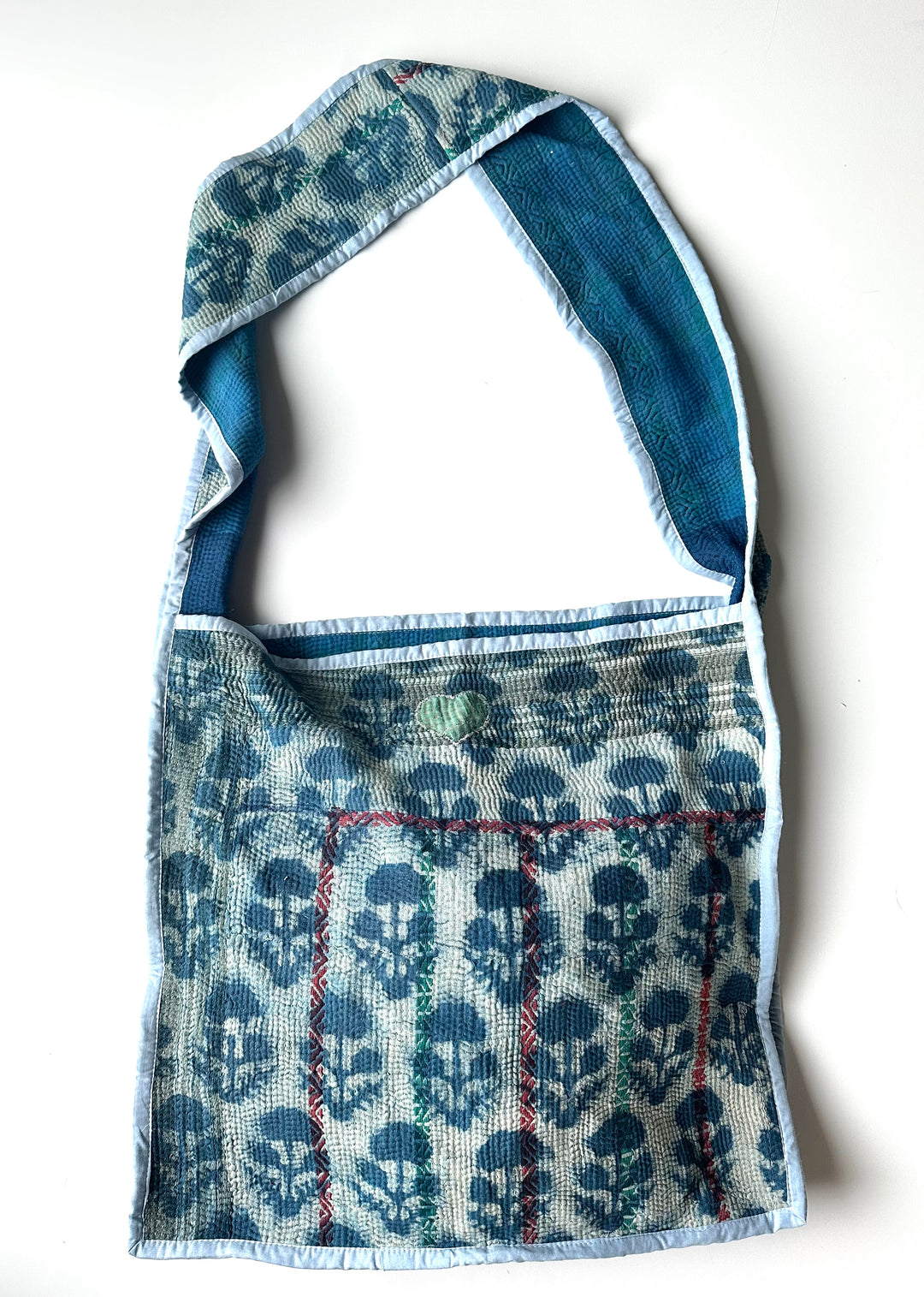 CROSSBODY KANTHA TOTE