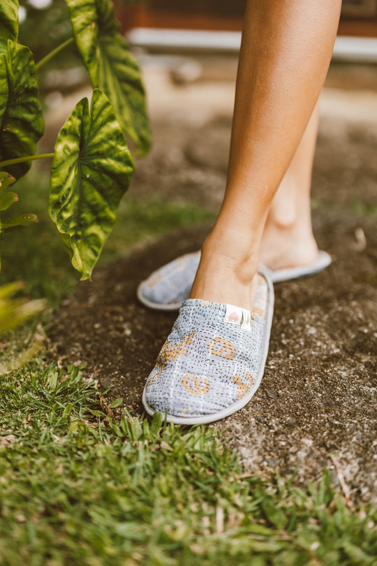 HAWAIIAN MOPPING SLIPPERS - LARGE