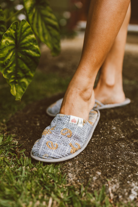 HAWAIIAN MOPPING SLIPPERS - LARGE