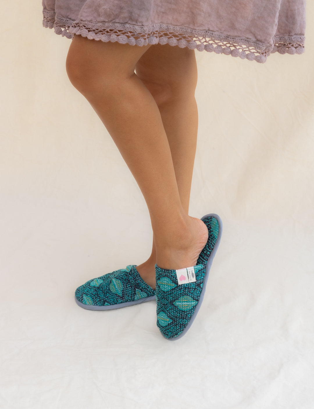 HAWAIIAN MOPPING SLIPPERS - SMALL