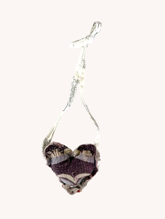 KANTHA HEART TIE