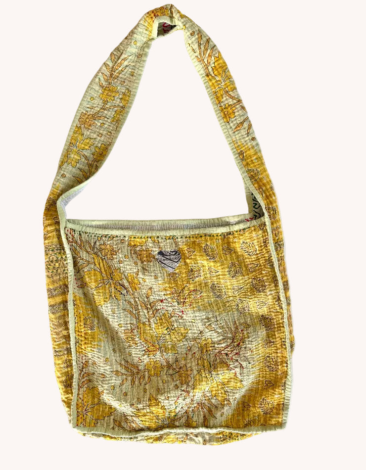 CROSSBODY KANTHA TOTE