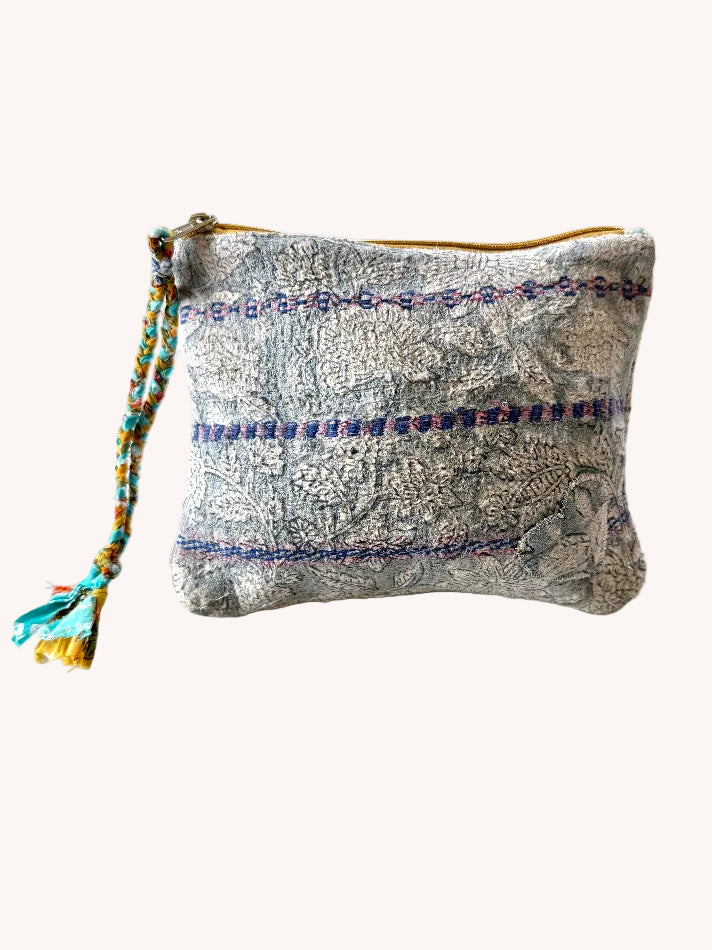 KANTHA WRISTLET