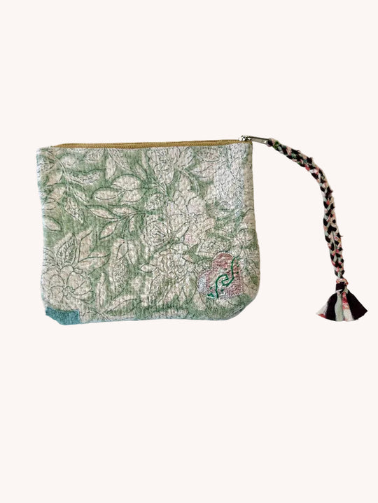 KANTHA WRISTLET