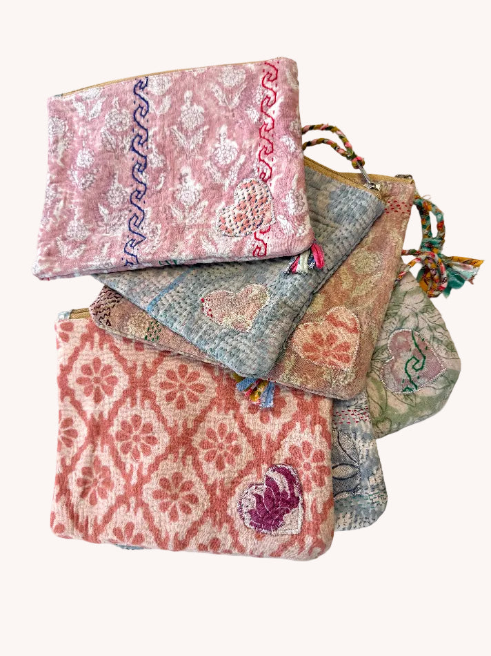 KANTHA WRISTLET