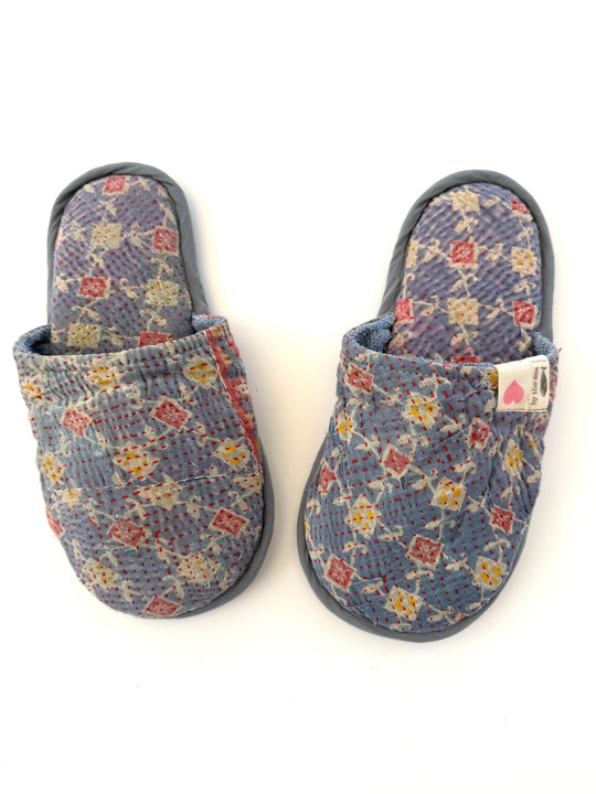 HAWAIIAN MOPPING SLIPPERS - MEDIUM
