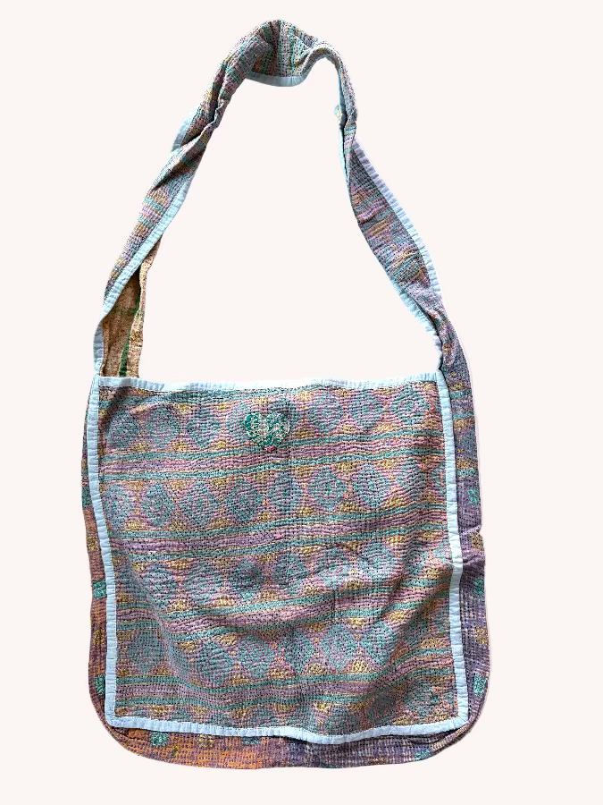CROSSBODY KANTHA TOTE