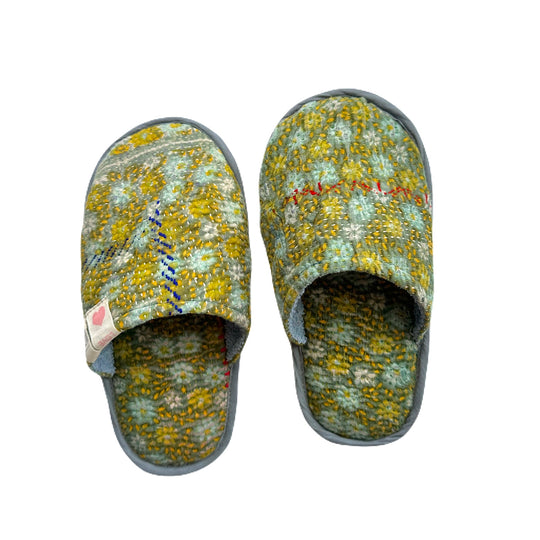 SMALL Hawaiian Mopping Slippers