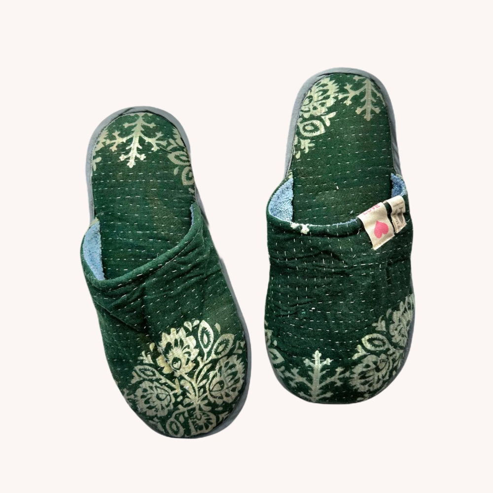 HAWAIIAN MOPPING SLIPPERS - MEDIUM
