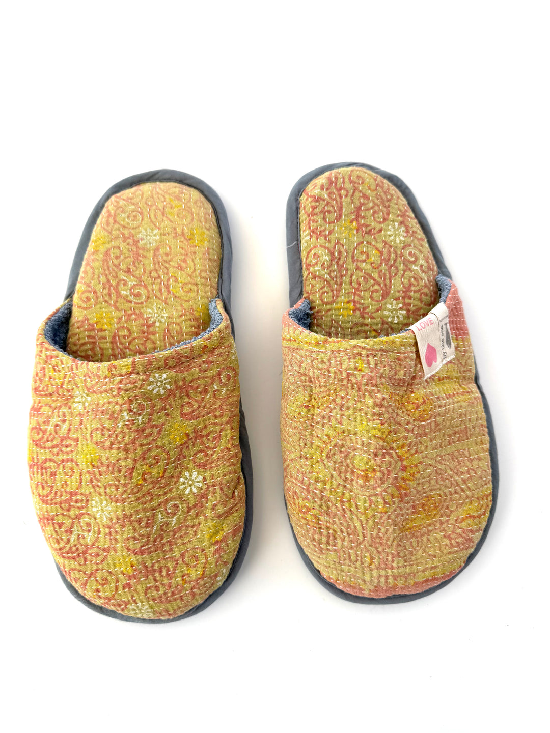 HAWAIIAN MOPPING SLIPPERS - MEDIUM