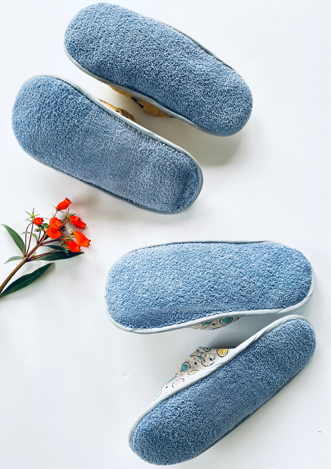 HAWAIIAN MOPPING SLIPPERS - MEDIUM