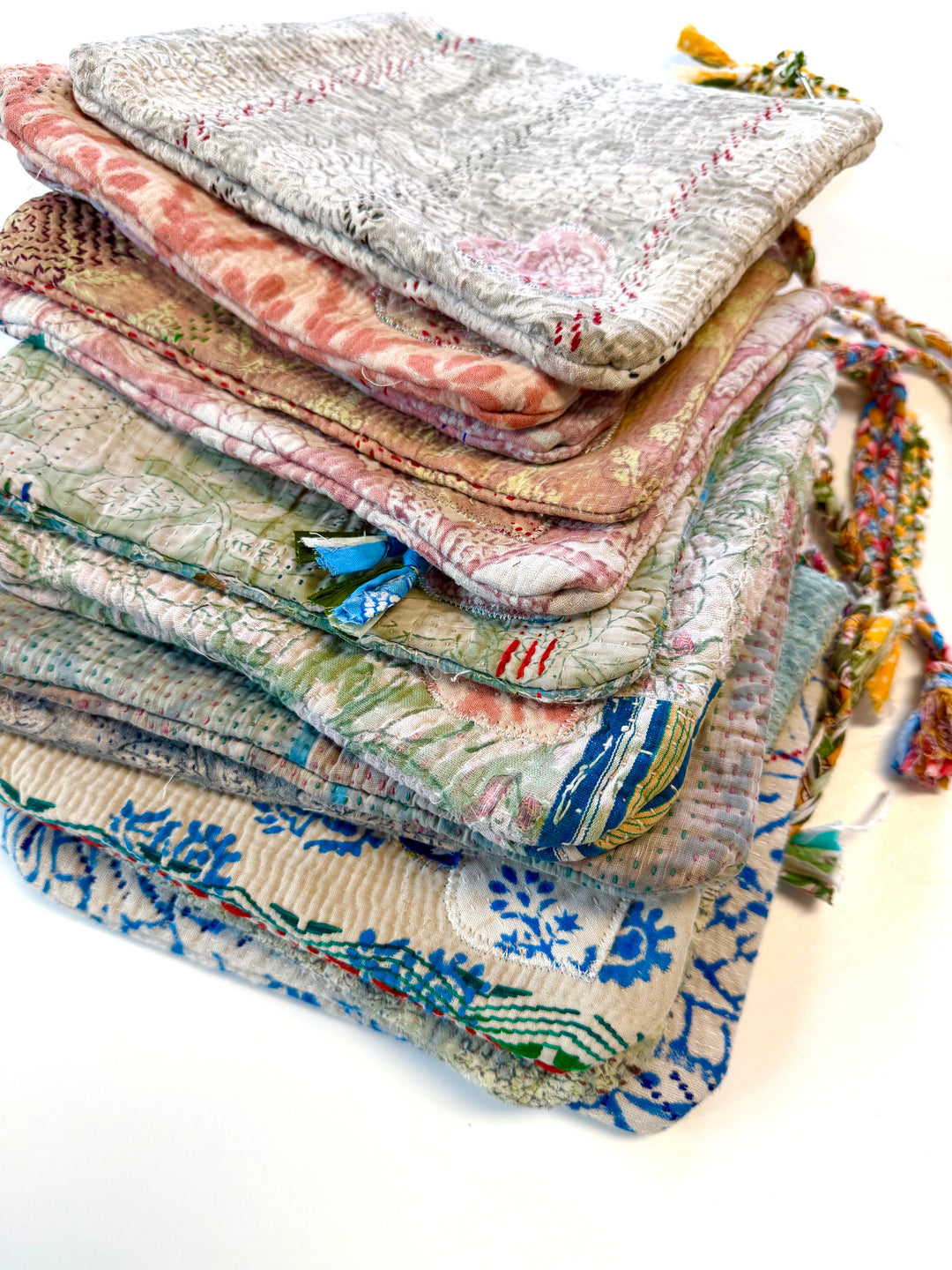 KANTHA WRISTLET