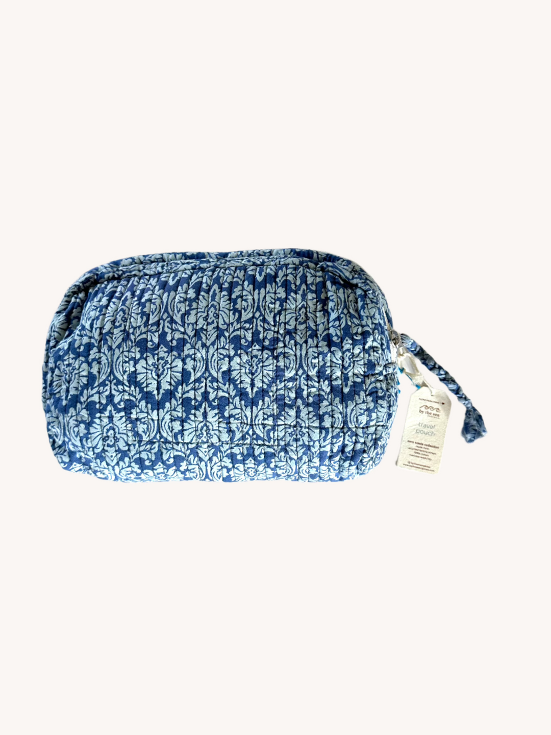 TRAVEL POUCH