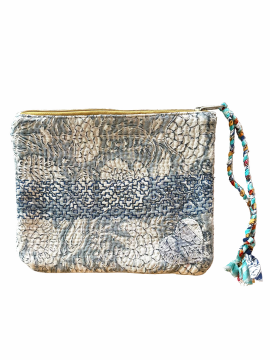 KANTHA WRISTLET