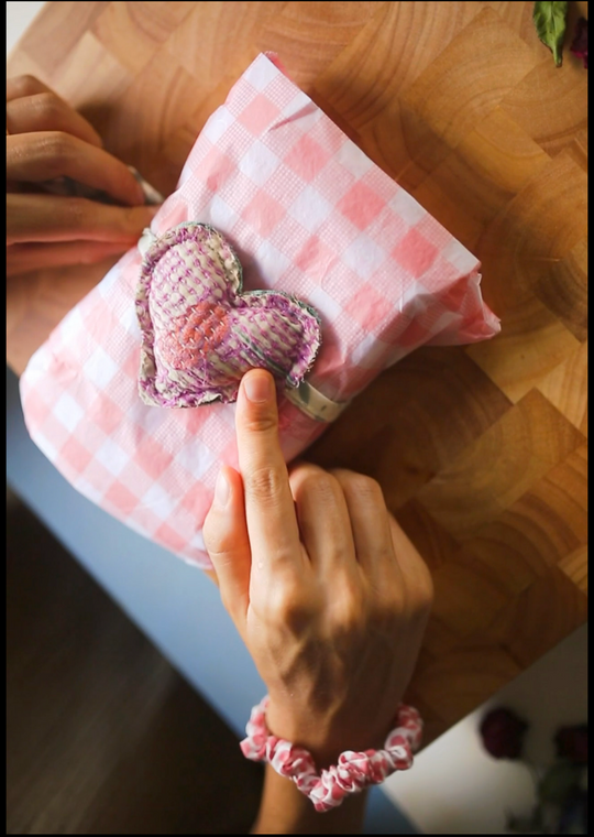 KANTHA HEART SASHET