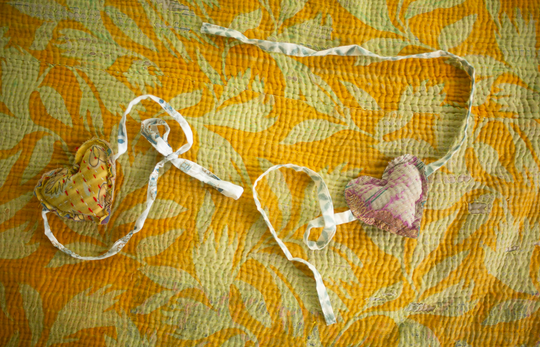 KANTHA HEART SASHET