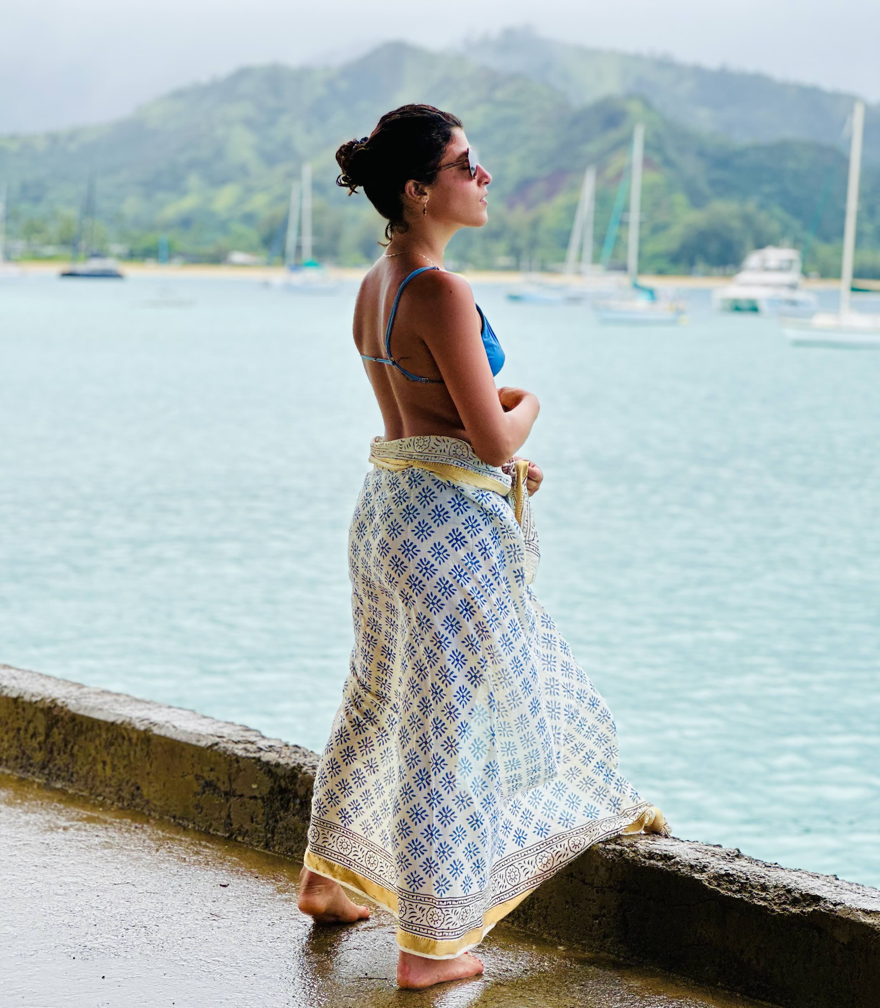 BLOCK PRINT SARONG - GOLD BORDER – bytheseacompany