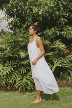 Load image into Gallery viewer, white - maxi dress

